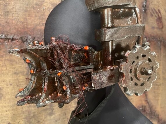 Reverse Bear Trap (Wearable Prop) - Image 9